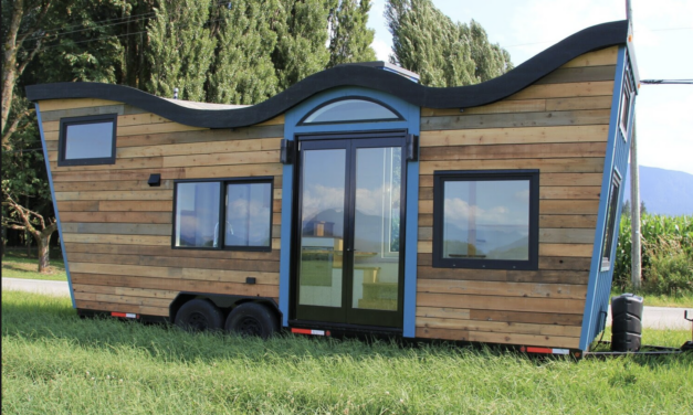 Building Home Show Tiny House on Wheels